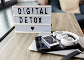 Digital Detox Retreats: Reclaiming Mental Clarity in a Hyperconnected World