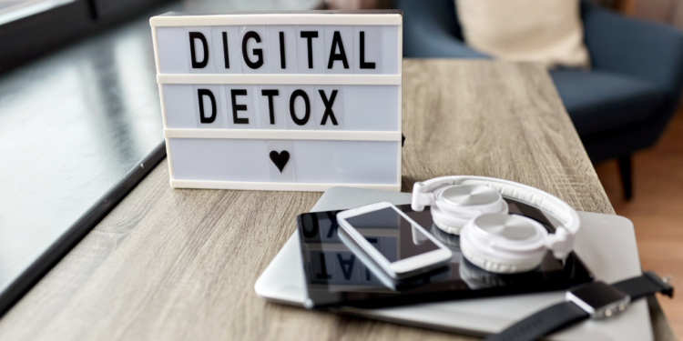 Digital Detox Retreats: Reclaiming Mental Clarity in a Hyperconnected World