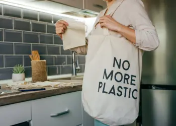 7 Significant Hurdles in Adopting a Plastic-Free Lifestyle